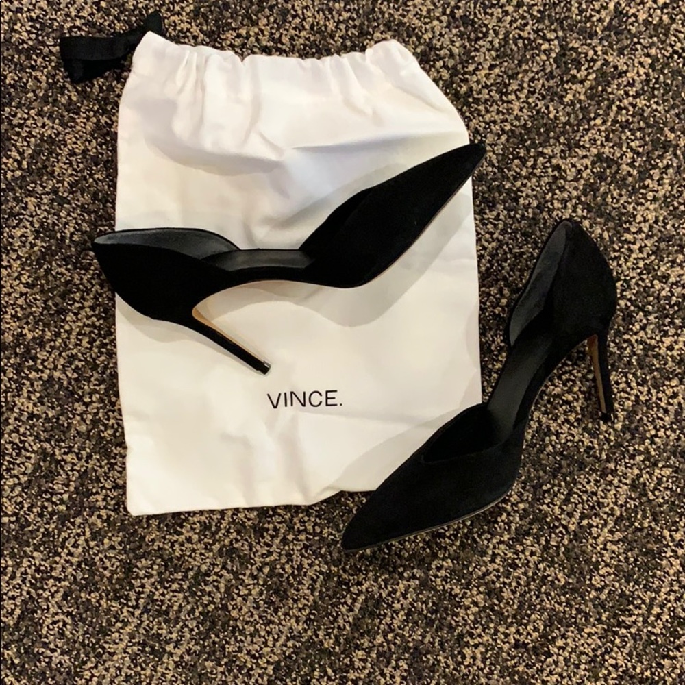 EUC Vince black suede heels